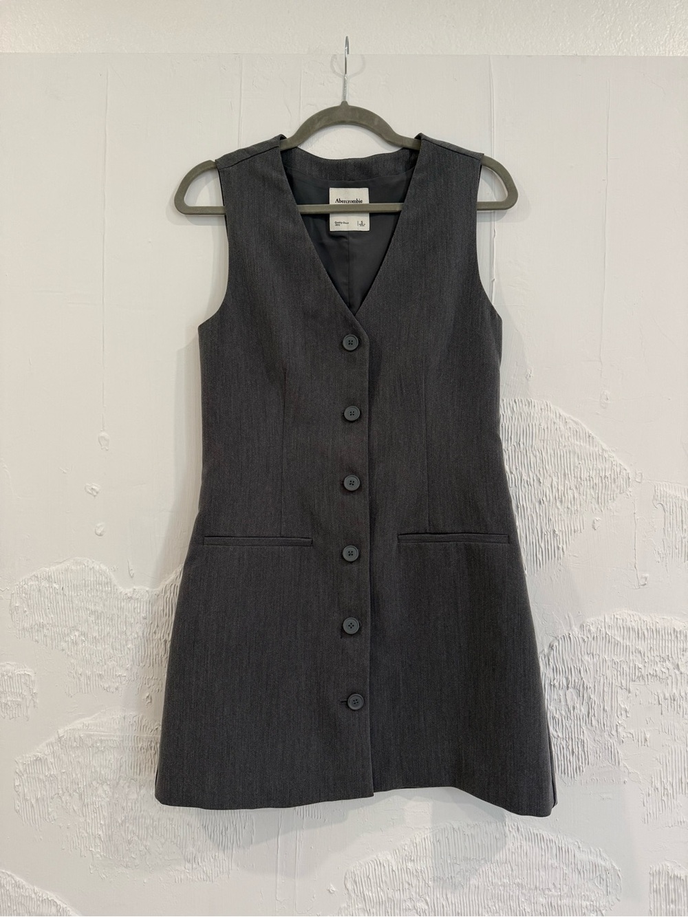 Abercrombie & Fitch Charcoal Button-Front Sleeveless Shift Dress